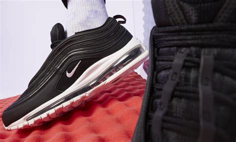 Nike am97